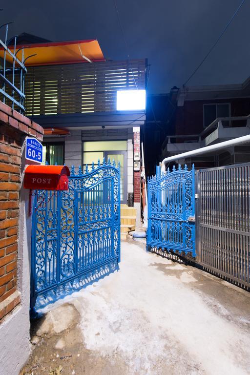 Oh Blue Guesthouse Seoul Exterior photo