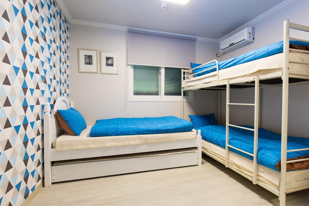 Oh Blue Guesthouse Seoul Room photo