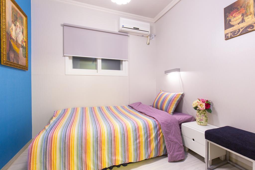 Oh Blue Guesthouse Seoul Room photo